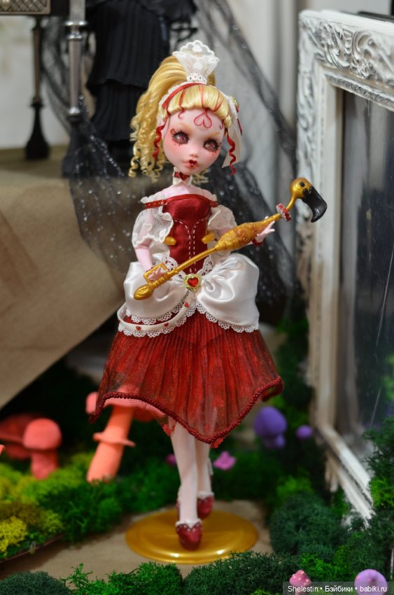 Стенд Арт проект: Алиса, сквозь зеркала (фото 4)