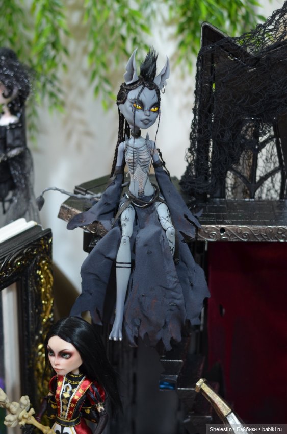 Стенд Арт проект: Алиса, сквозь зеркала (фото 6)