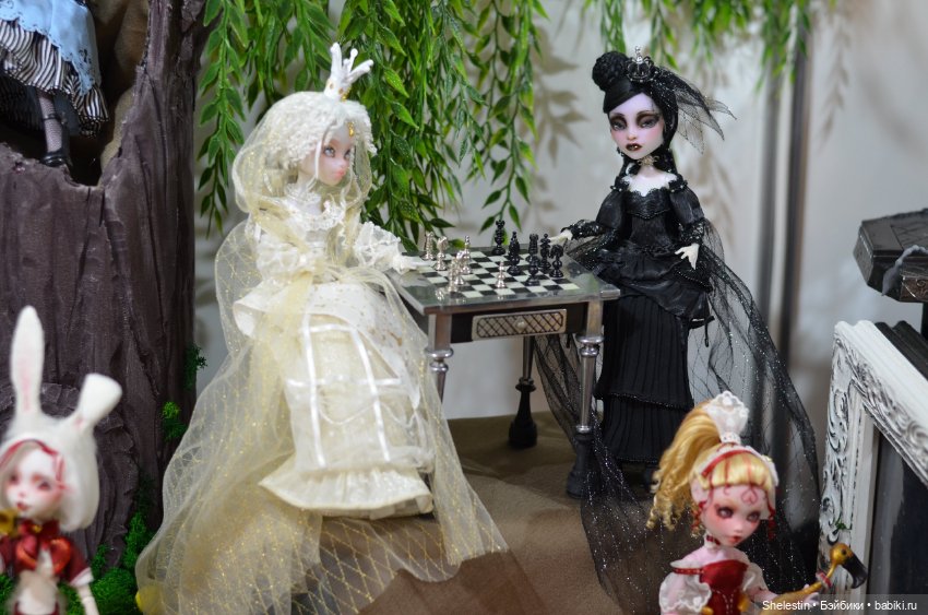 Стенд Арт проект: Алиса, сквозь зеркала (фото 8)