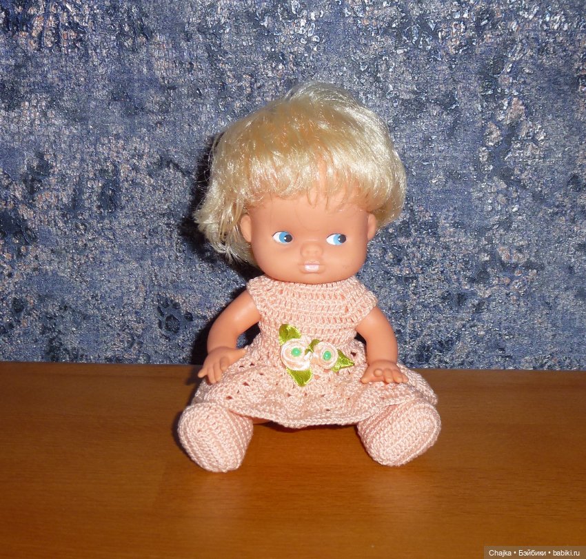 Вязаные платья на кукол Kiss me и Косолапки, ГДР, 17 и 18 см (фото 3)