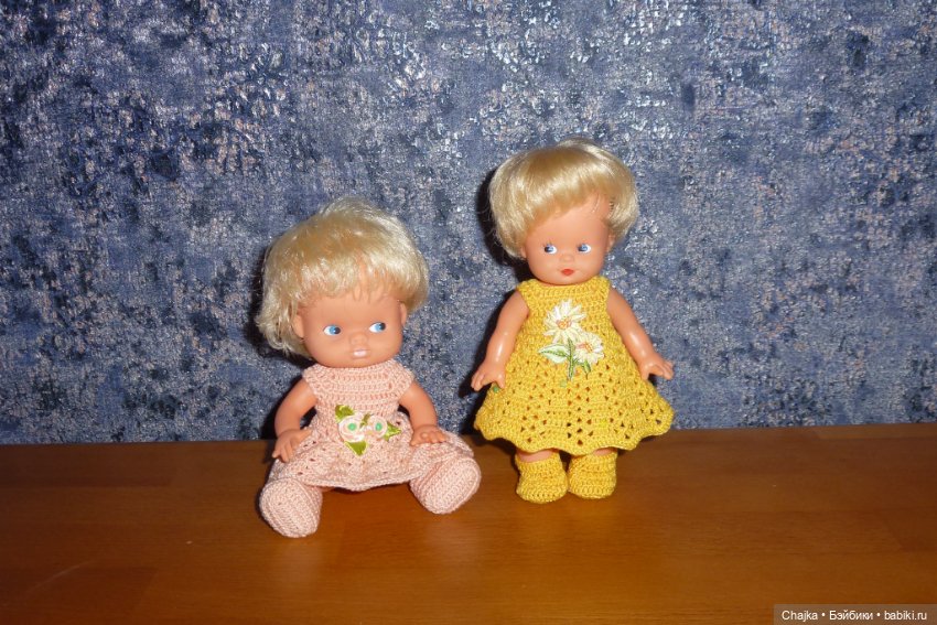 Вязаные платья на кукол Kiss me и Косолапки, ГДР, 17 и 18 см (фото 6)
