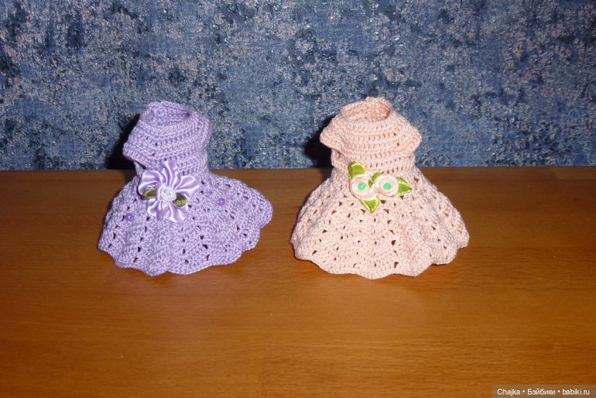 Вязаные платья на кукол Kiss me и Косолапки, ГДР, 17 и 18 см