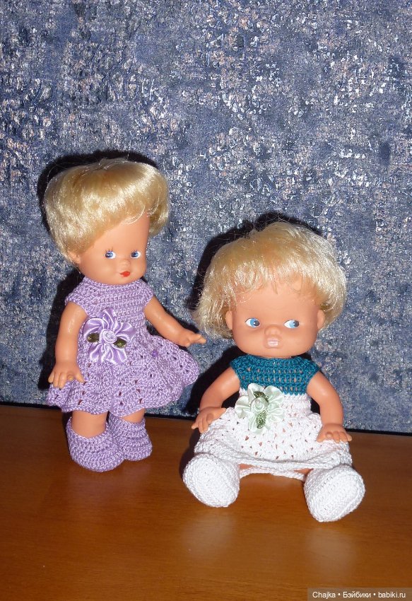 Вязаные платья на кукол Kiss me и Косолапки, ГДР, 17 и 18 см