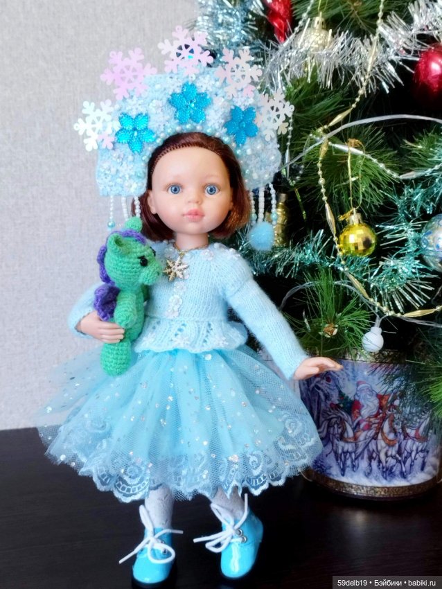 Наряд "СНЕГУРОЧКА" для кукол паола рейна