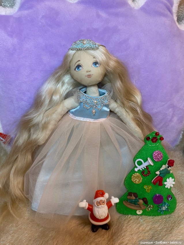 Молли примеряет наряд Снежинки (фото 9)