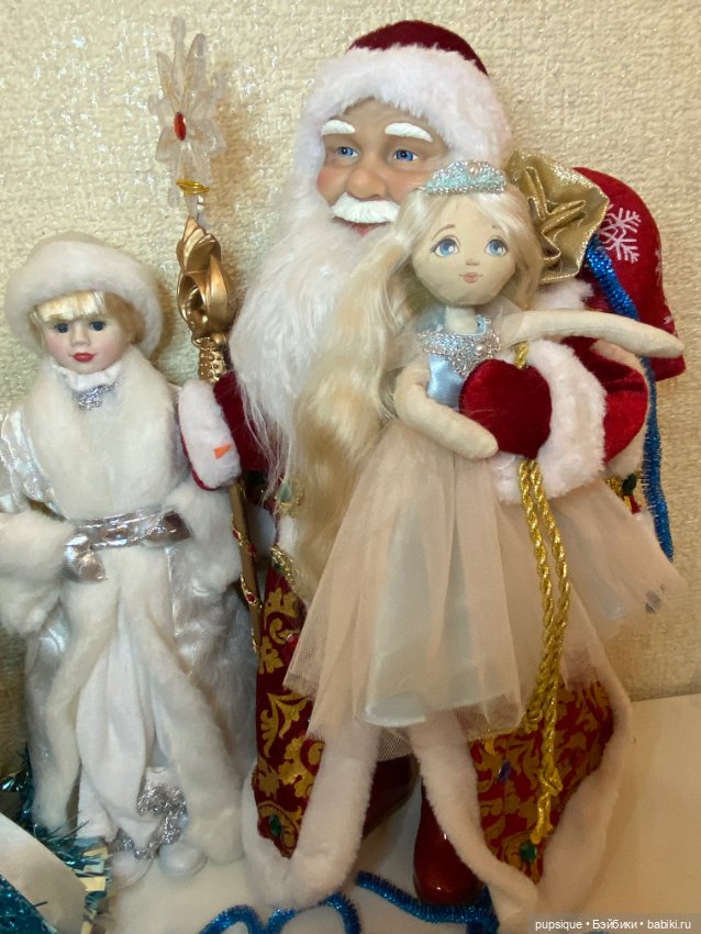 Молли примеряет наряд Снежинки (фото 3)