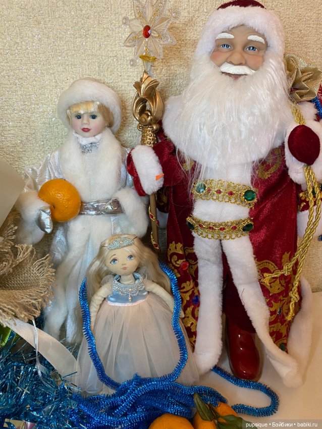 Молли примеряет наряд Снежинки (фото 2)