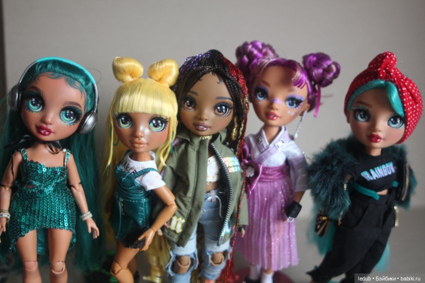 Новенькая Rainbow high Lila (фото 8)