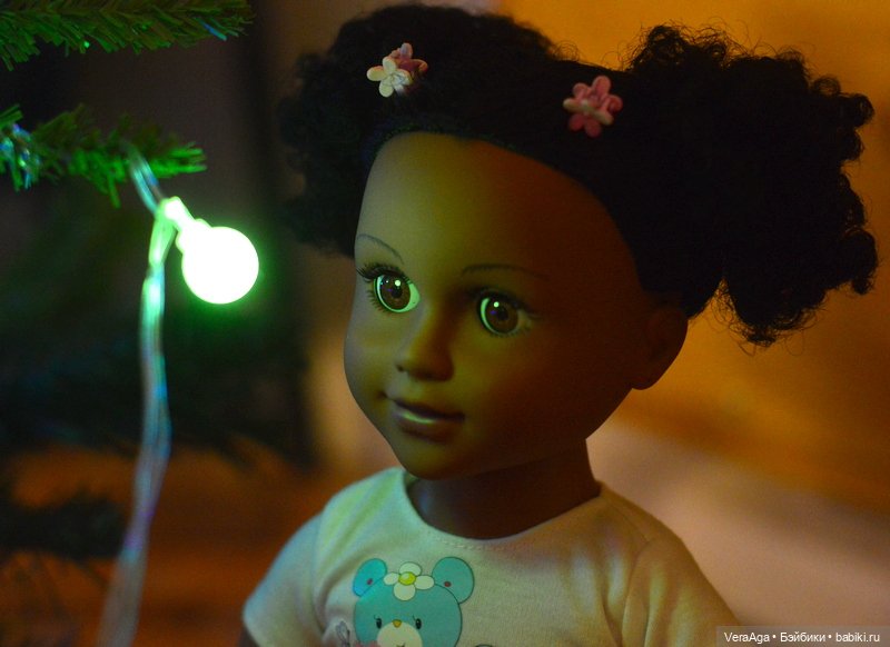 DEFAчка-негритянка у ёлки (фото 3)