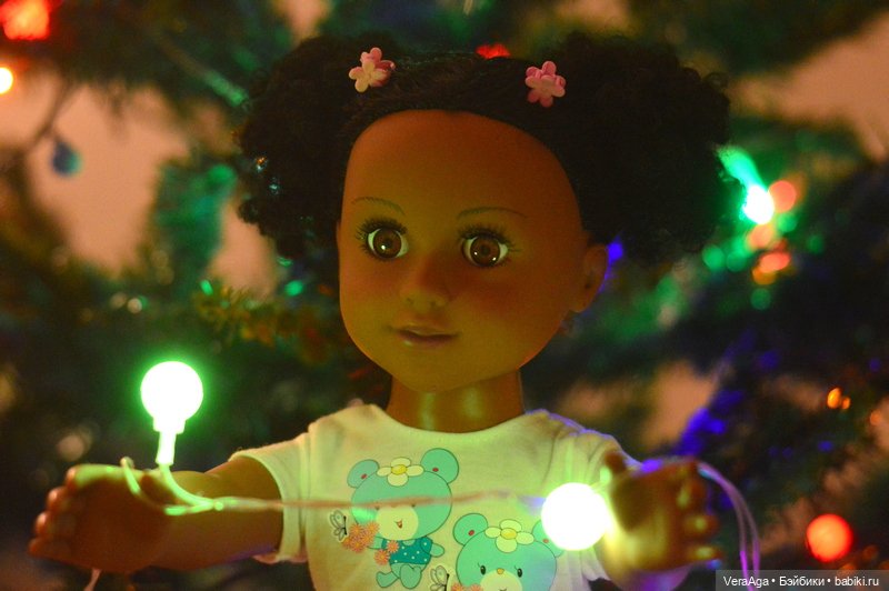 DEFAчка-негритянка у ёлки (фото 5)