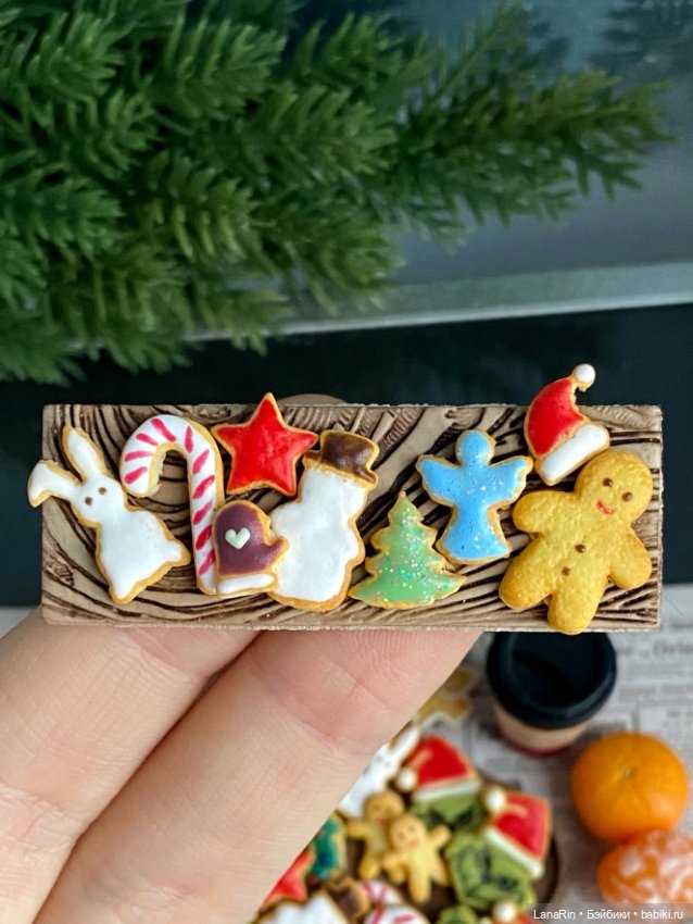 Новогодний стол в миниатюре (фото 6)