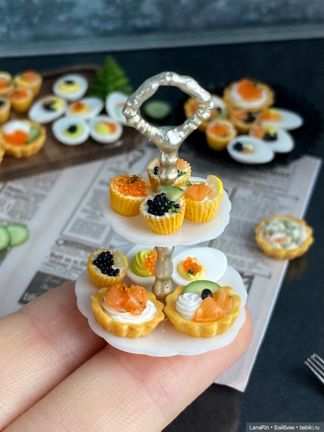 Новогодний стол в миниатюре (фото 3)