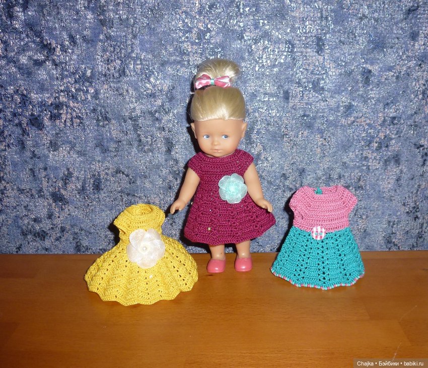 Вязаные платья на кукол Королинки мини — 20 см (Corolle mini)