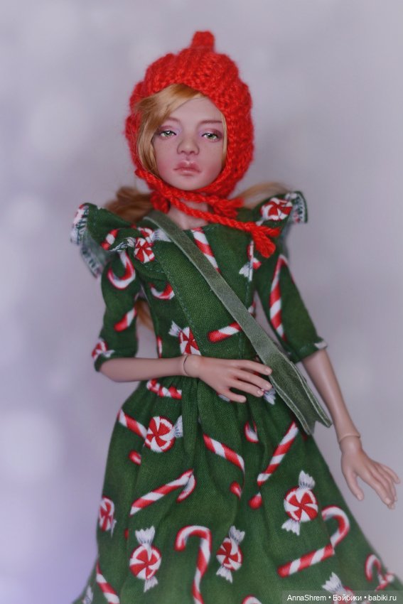 Лора Птичка в новом наряде (фото 3)