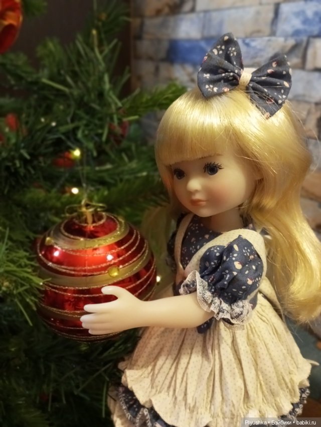 Поиски Новогоднего настроения. Топик 2 - Тесса и ёлочка