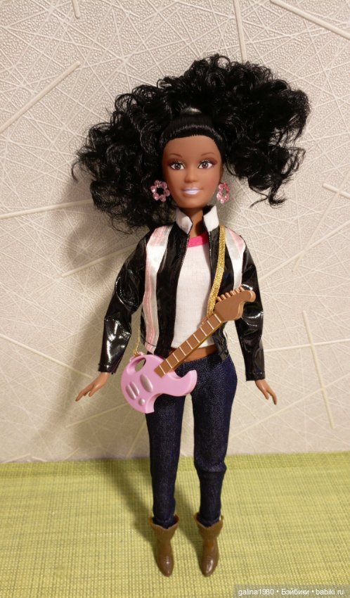 Обзор на куклу Айя - Кудрявая мулатка (фото 5)