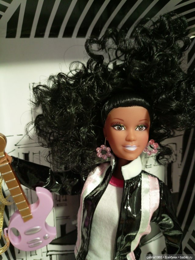 Обзор на куклу Айя - Кудрявая мулатка