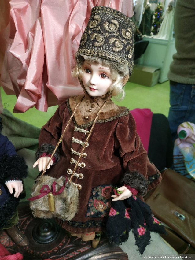 Выставка кукол и мишек в Экспоцентре, декабрь 2023