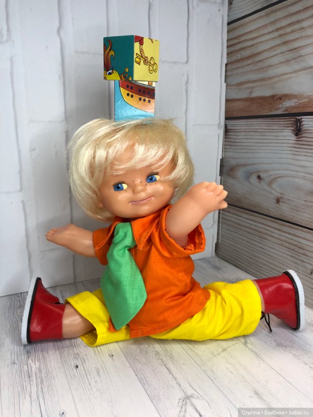 Новогодний карнавал - Антошка