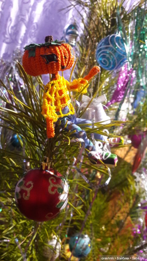 Повязунчики на ёлке 🎄😘🎉 — Авторские вязаные куклы: интерьерные (фото 4)