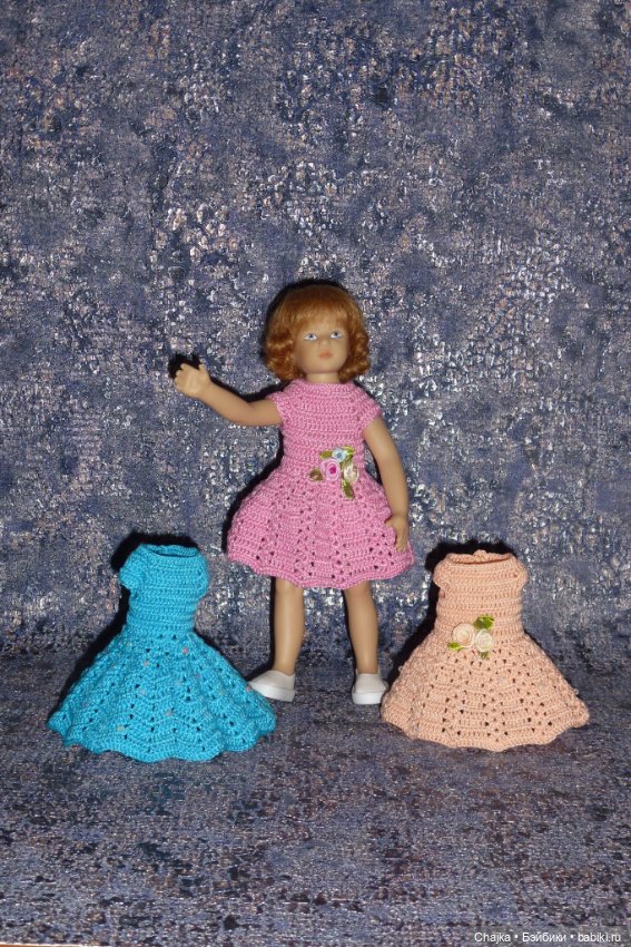 Вязаное платье на кукол Хейди Плюсчок 22 см - Heidi Plusczok 22 см (фото 9)