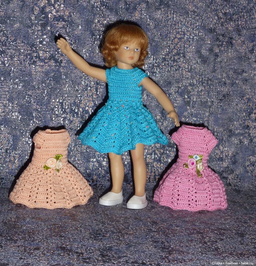 Вязаное платье на кукол Хейди Плюсчок 22 см - Heidi Plusczok 22 см (фото 4)