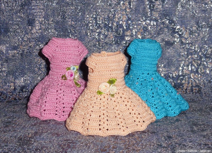 Вязаное платье на кукол Хейди Плюсчок 22 см - Heidi Plusczok 22 см