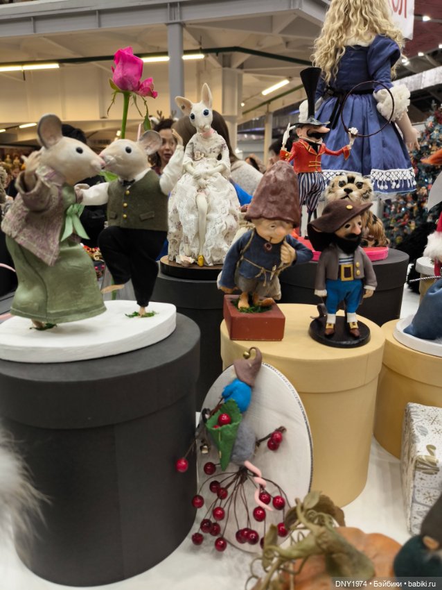 Третья часть обзора зимнего бала на Тишинке (фото 2)