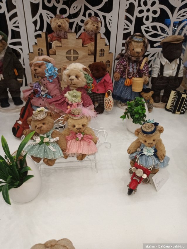 Бал кукол на Тишинке 04.01.24 (продолжение)