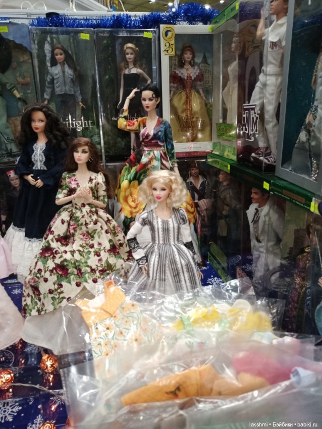 Бал кукол на Тишинке 04.01.24 (продолжение)