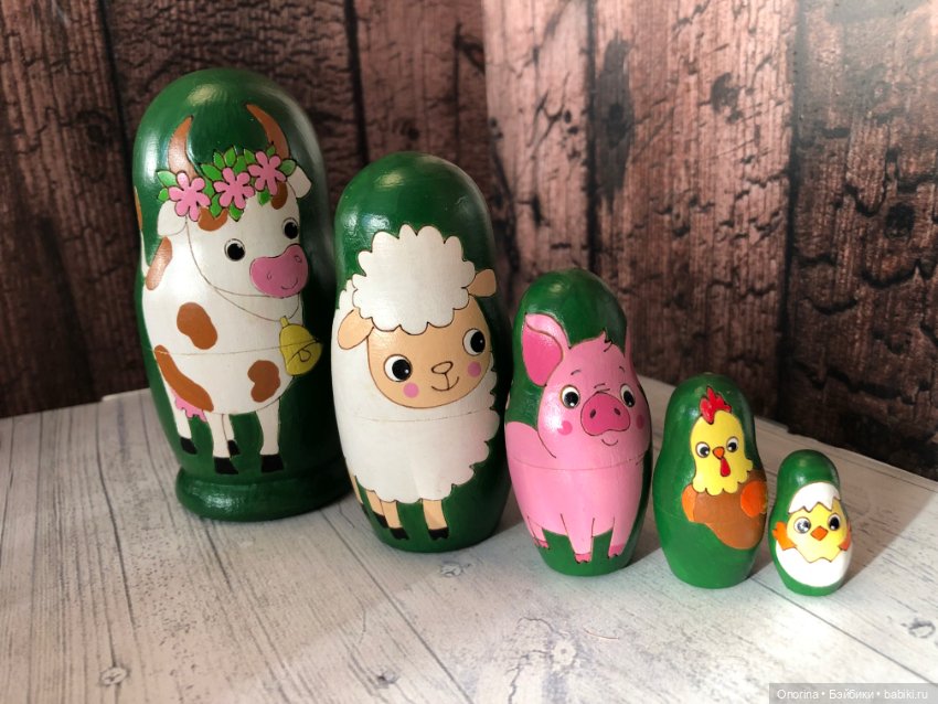 Дуйте в дудки, бейте в ложки В гости к нам пришли матрешки