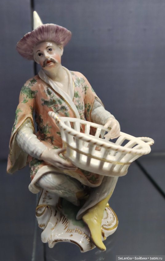 Нимфенбург: коллекция фарфоровых фигурок и музей карет (фото 7)