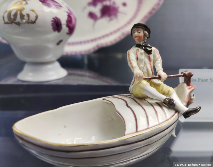 Нимфенбург: коллекция фарфоровых фигурок и музей карет (фото 5)