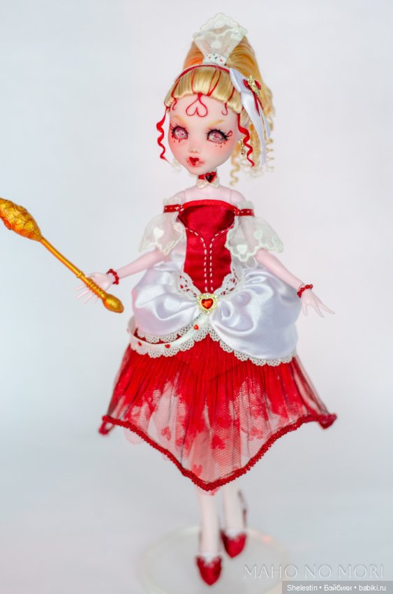 Алиса в королевском наряде Арт проект: Алиса, сквозь зеркала (фото 3)