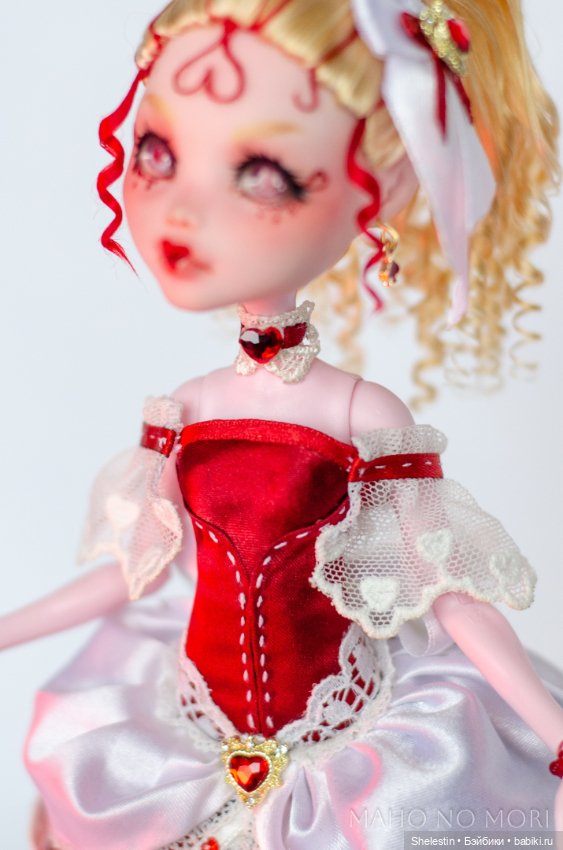 Алиса в королевском наряде Арт проект: Алиса, сквозь зеркала (фото 5)