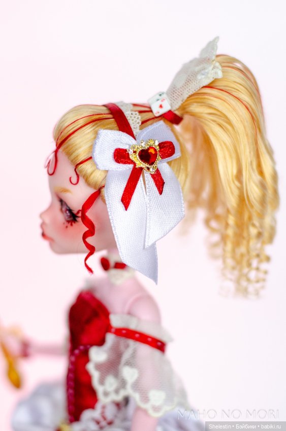 Алиса в королевском наряде Арт проект: Алиса, сквозь зеркала (фото 6)