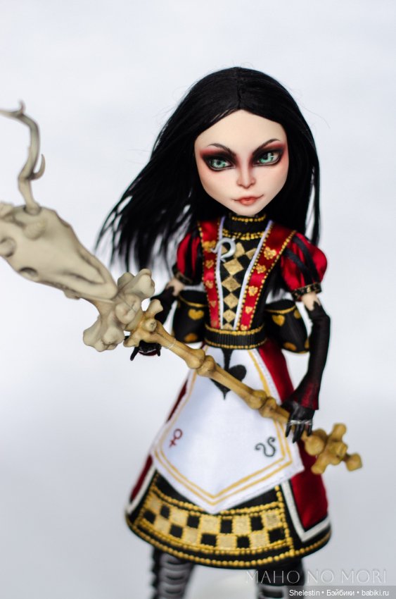 Алиса в королевском наряде( Madness Returns) Арт проект: Алиса, сквозь зеркала