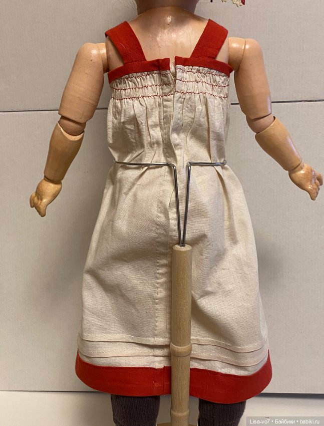 Кукольный костюм в русском стиле по антикварному примеру