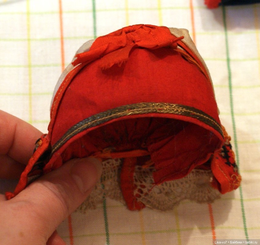 Кукольный костюм в русском стиле по антикварному примеру