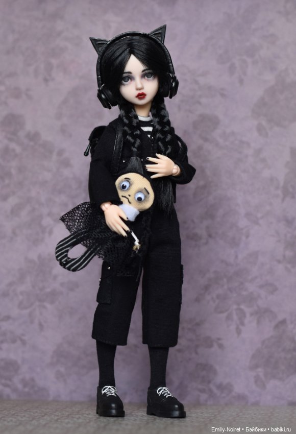 Кукла для Уэнсдей — ООАК и репейнт игровых кукол: Bratz (фото 5)