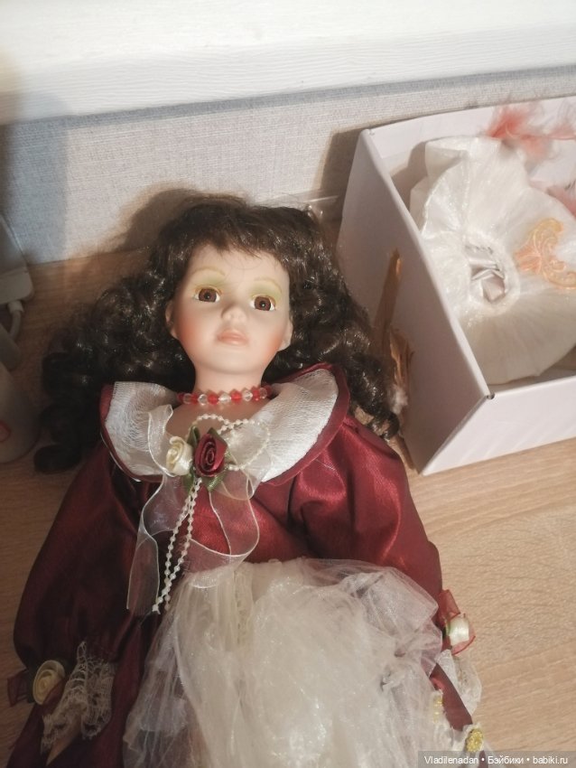 Моя первая фарфоровая кукла