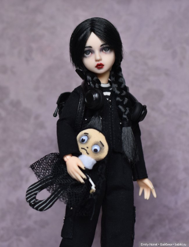Кукла для Уэнсдей — ООАК и репейнт игровых кукол: Bratz (фото 4)