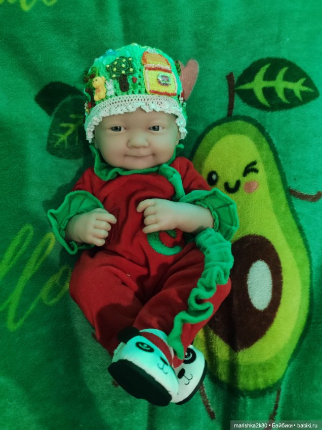 Новые шапки на кукол Блайз