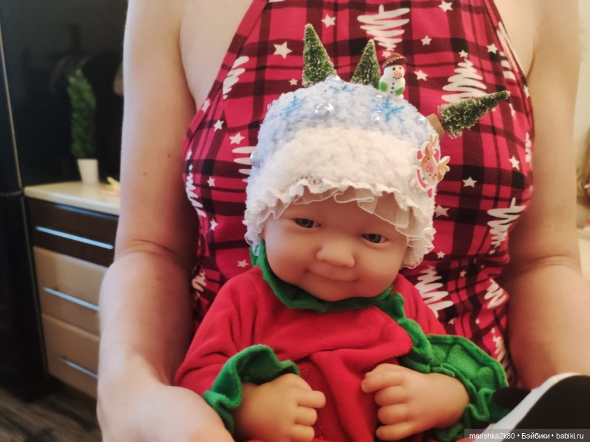 Новые шапки на кукол Блайз