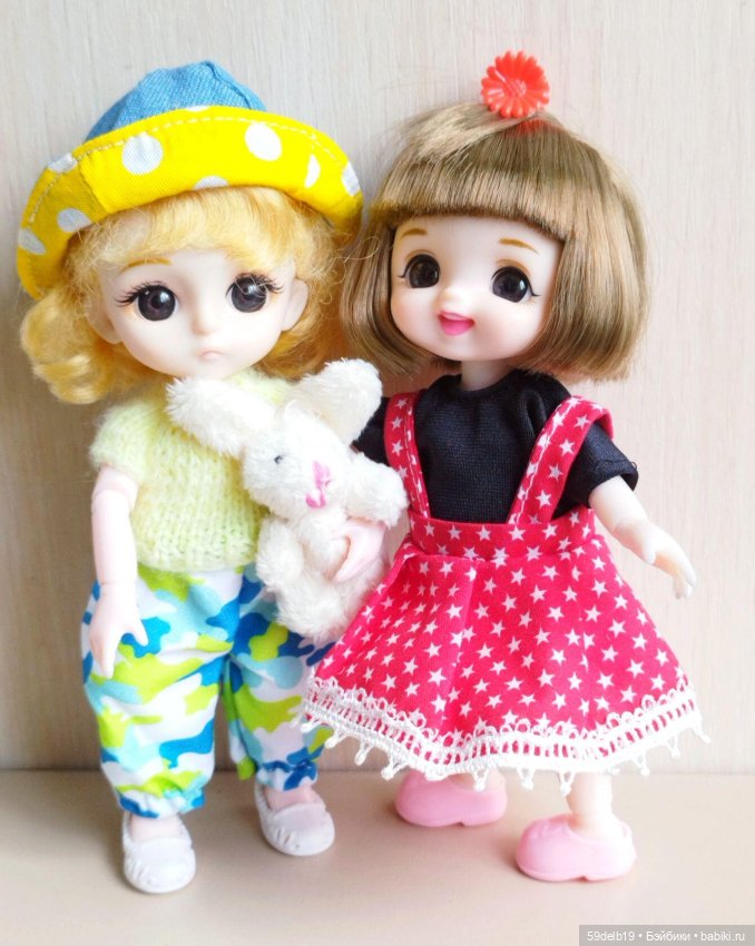 Ходят подружки парами — Одежда и обувь для кукол своими руками: фото