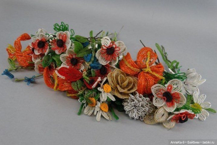 Модные французские куклы и декор из стекляруса