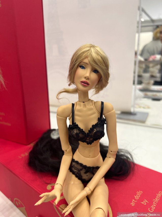 Моя первая выставка на Тишинке - Осенний бал кукол 2022