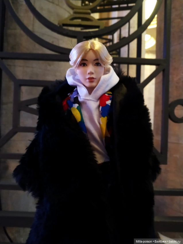 Вечерняя прогулка Сок Чжина