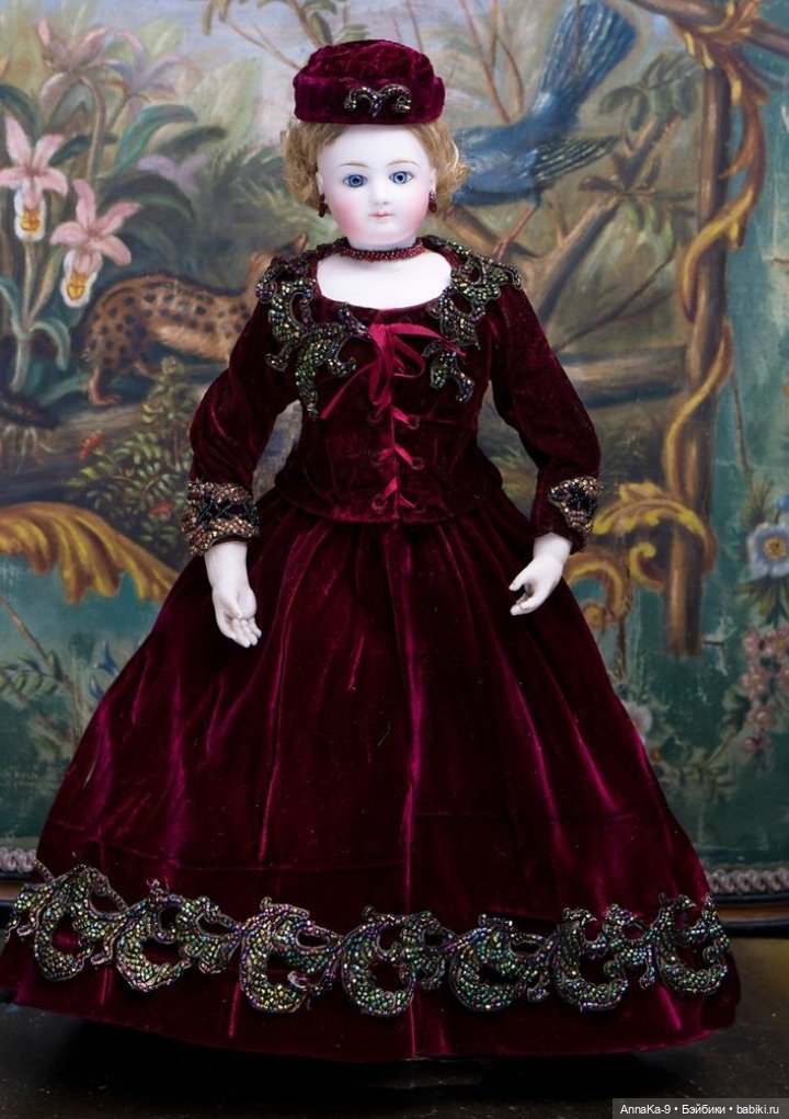 Бисер и стеклярус в декоре шляпок у антикварных куол (фото 8)