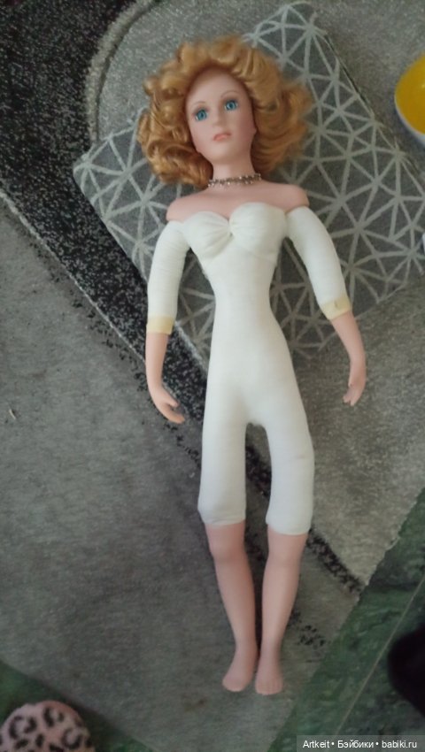 Кукла Court of Dolls Michelle (фото 6)